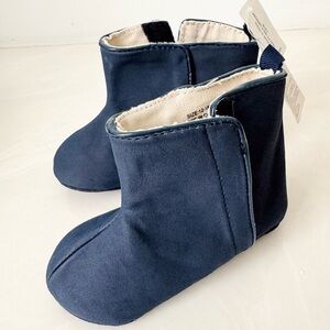 Baby Gap Navy Blue Kids Booties age 12-18 months